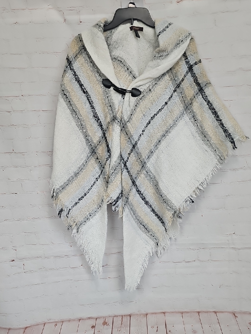 Cozy Hooded Plaid Poncho Cape - White & Beige